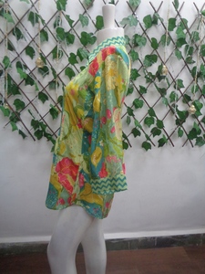 Fashionable Casual Tunic <b>Kurti</b> for Ladies with Modern Prints and Breathable Material for Everyday Fashion Carrying - Product Image 2