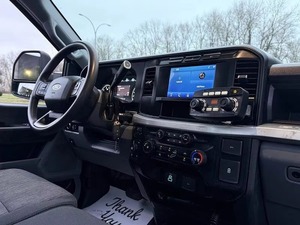 Meilleur camion tracteur diesel 6x4 à transmission manuelle, tête de traction robuste pour la logistique commerciale et le transport de marchandises - Product Image 4