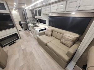 Autocaravana Holiday Rambler NAUTICA 35MS 2021, poco usada, en venta. - Product Image 5