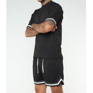 Conjunto de dos piezas informal de verano de alta calidad para hombres, venta al por mayor, camiseta de manga corta, pantalones cortos recortados, chándales - Product Image 4