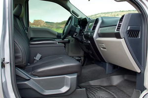 PRÊT À CONDUIRE - VÉHICULE D'OCCASION À VOLANT À GAUCHE |   14K-MILEAGE 2022 FORRDDD F-350 SUPERRRSS DUTYYSS XLT “SUPERSHORTYYY” 7.3L 4X4 - Product Image 5