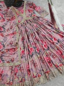 Presentando la secuencia de bordado pesado de seda Chinon con vestido de trabajo de impresión digital con manga completa y borde de encaje de cuatro lados Dupatta - Product Image 4