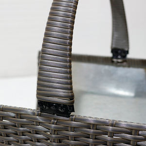 Cesta de Mimbre Sintético Minimalista y Ecológica Artex Dong Thap, Revistero con Interior de Zinc y Asa Desmontable para Uso en Hoteles y Cocinas - Product Image 4