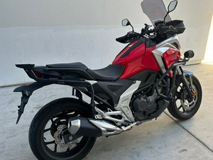 NOUVEAU - Moto d'aventure Honda NC750X 2024-2025 en stock, à vendre avec garantie - Product Image 3