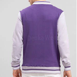 Chaqueta Letterman de lana acolchada con mangas de cuero y diseño personalizado OEM para hombre, ropa al por mayor de fibra de algodón personalizada. - Product Image 3