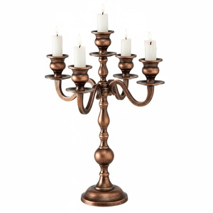 Candelabro Alto de Cinco Brazos Hecho a Mano en Aluminio, Candelabro de Pie Antiguo de Cobre para Decoración de Bodas y Fiestas en el Hogar - Product Image 1