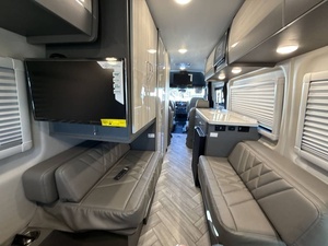 MEJORES OFERTAS DE SUBASTA PARA LOS NUEVOS Y MODERNOS Autocaravanas T-h-o-r S-a-n-c-t-u-a-r-y 24C 2025, LISTAS PARA ENVÍO - Product Image 2