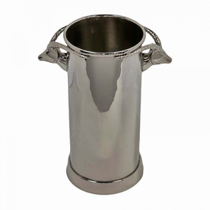 Enfriador de vino de aluminio de diseño único y cubo de hielo Centro de mesa de metal cuadrado con asta para bares y clubes - Product Image 6