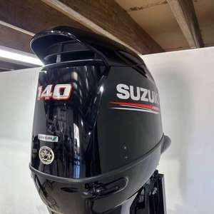 Motor Diésel Intraborda Suzuki DF 140HP, 4 Tiempos, 6 Cilindros, Nuevo, Dimensiones 1266x729x1179mm para Reparación/Reemplazo - Product Image 1