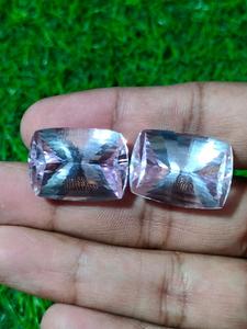 Kunzite rose naturelle paire de forme coussin à facettes parfaite pour la fabrication de bijoux pierre précieuse rare de haute qualité - Product Image 4