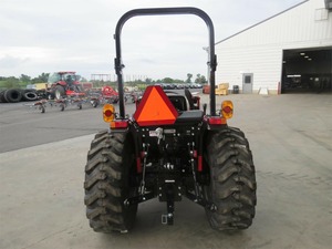 Compre Tractor Case IH Farmall 35A de Primera Calidad, Maquinaria Agrícola, Mini Tractor, Tractores Agrícolas a Buen Precio - Product Image 3