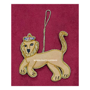 Adorno Navideño Colgante con Forma de Animal, Color Piel, Bordado Zari Hecho a Mano, Diseño Nuevo y Atractivo, para Decoración - Product Image 1