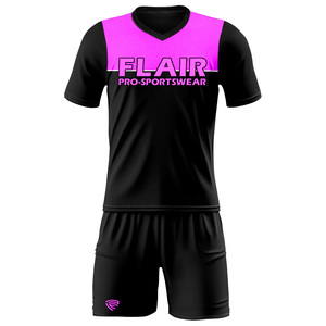 Kits de football rétro conçus sur mesure Uniformes de maillot de football pour enfants de haute qualité pour hommes - Product Image 5