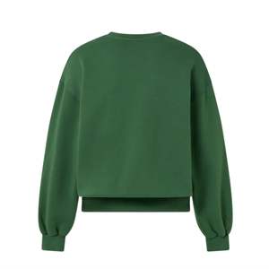 Sweat-shirt ras du cou léger pour femme avec tissu doux idéal pour la superposition, le port quotidien et le confort douillet - Product Image 1