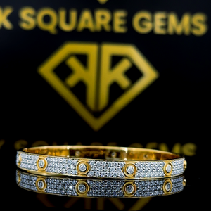 Bracelet unisexe de style hip-hop en or jaune 14 carats, design unique, serti de diamants de laboratoire de clarté VVS, taille brillant, personnalisable - Product Image 5