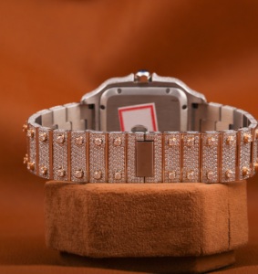 Montre personnalisée Hip Hop bicolore avec diamants cultivés en laboratoire pour hommes Cadran glacé avec chiffres Luxueux Boîtier en acier inoxydable - Product Image 2