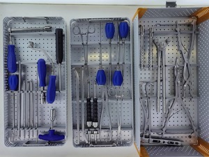 Fixation lombaire et ensemble d'instruments à vis pédiculaire de la colonne vertébrale avec boîte de stérilisation - Product Image 5