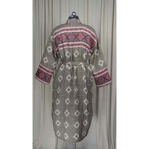 Cárdigan de Invierno para Mujer de Mezcla de Lana de Yak, Acogedor, con Estampado de Diamantes, Marrón, Estilo Loungewear, con Bolsillos, Kimono Original Marrón, Bata de Casa Tejida ODM - Product Image 3