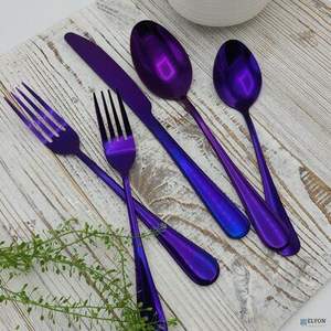 Ensemble de couverts arc-en-ciel avec une construction durable et des couleurs réfléchissantes vives ajoutant du charme et du style à chaque repas - Product Image 4