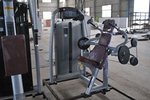 Machine de musculation en acier réglable, presse de puissance, entraînement des bras, <span class=keywords><strong>extension</strong></span> des <span class=keywords><strong>triceps</strong></span> en position debout, pile de poids de 70 kg, usage commercial - Product Image 4