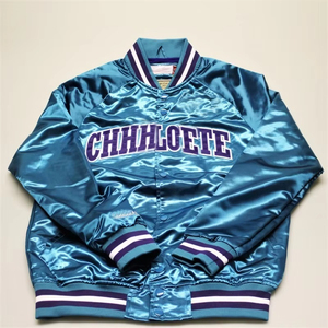 เสื้อแจ็กเก็ตผ้าซาตินสำหรับผู้ชายเสื้อแจ็คเก็ตผ้าซาตินสไตล์สตรีทแวร์เสื้อเบสบอลเลตเทอร์แมนลำลองเสื้อกีฬาอินเทรนด์ - Product Image 1