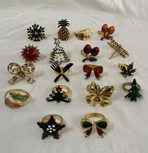 6 Anillos de Servilleta Metálicos con Diseño de Corona Navideña, Porta Servilletas con Pedrería, Estilo Americano, Decoración para Cena Navideña, Fiesta de Navidad - Product Image 1