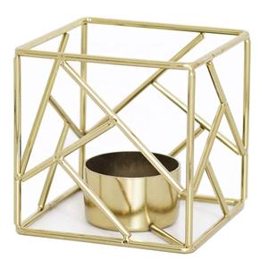 Bougeoir en treillis métallique carré géométrique de créateur fabriqué à la main bougeoir décoratif de table moderne noir Premium métallique - Product Image 4