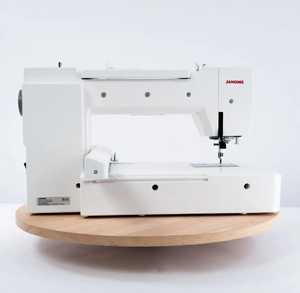 Máquina de Coser y Bordar Janome Memory Craft 550E de Alta Calidad, 100% Original de Fábrica Sellada - Product Image 3