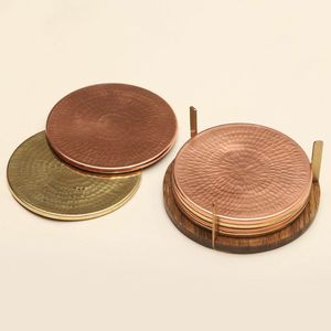 Juego de 6 posavasos de cobre y latón martillados con soporte de madera posavasos elegantes para decoración del hogar y regalos - Product Image 1