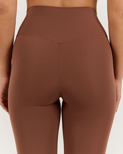Wholesale Activewear Scrunch Butt Capri <b>Leggings</b> <b>For</b> <b>Women</b> Sweat Wicking Fabric Tummy Control OEM Available Bulk Orders - Product Image 4
