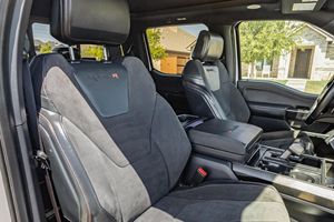 Auto Usado Confiable, Ford F-150 Raptor R 2023 - Product Image 2