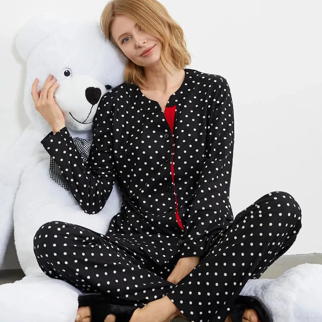 Women's Polka Dot Patterned Buttoned Pajamas