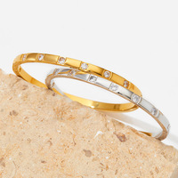 Bracelet jonc cercle 4MM en acier inoxydable plaqué or avec fermoir incrusté de zircon, boucle tendance, finition polie, bijoux raffinés