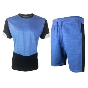 Conjunto de camisas y pantalones cortos de verano transpirables de secado rápido para hombre, camisetas y pantalones cortos de manga corta de tela de punto con logotipo impreso personalizado - Product Image 1