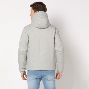 Chaqueta Acolchada Larga y Delgada para Hombre de Invierno con Logotipo Frontal, Colores Personalizados y Prenda Exterior Informal Ligera - Product Image 4