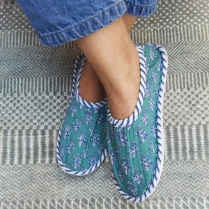 Luxe Handblokbedrukte Katoenen Gewatteerde Glerups Slipper Voor Unisex Draagbare, Binnenshuis Badkamerkleding Niet-Gladde Slipper Set