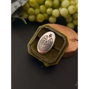 Anillo de Plata de Ley Chapado en Rodio Sonny Gene con Circonita y Perla, Engaste Invisible, Ideal para Uso Diario y Bodas - Product Image 3