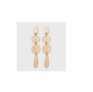 Pendientes de latón a la moda, pendientes con personalidad para mujer y diseño real, pendientes grandes de latón, joyería de moda, uso de regalo - Product Image 1