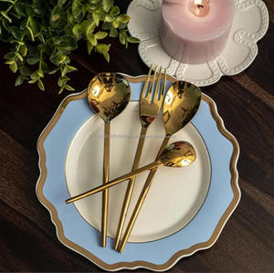 ชุดช้อนและส้อมทองคําสุดหรูสําหรับงานแต่งงานและงานปาร์ตี้ (ชุด 4 ชิ้น) - Product Image 5