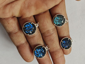Labradorite Gemstone 10mm Forme Ronde Lunette Set Full Moon face Ring Handmade Sterling Silver Gold Plated Jewelry for Party Wear - Product Image 4
