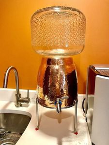 Distributeur d'eau traditionnel en cuivre pour stocker l'eau potable en toute sécurité avec robinet et couvercle en laiton solide assurant une longue durabilité - Product Image 4