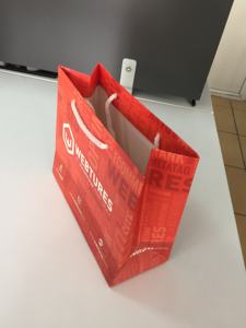 Sacs en papier écologiques recyclables Eurotote de luxe personnalisés avec impression offset pour l'organisation domestique et l'emballage de cadeaux - Product Image 6