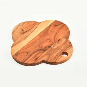 Planche à découper en bois dur tout usage à forte demande idéale pour couper les viandes, hacher les légumes et servir des collations à la maison ou dans les cafés - Product Image 1