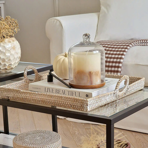 Elegancia tejida a mano Una bandeja de ratán bellamente elaborada para agregar encanto natural a cualquier espacio - Product Image 3