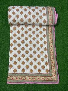 Couverture d'hiver réversible à deux couches de style floral, couverture corporelle multi-couleurs en coton imprimé à la main, couverture d'hiver chaude de Jaipur - Product Image 4