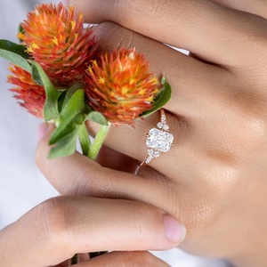 Bague en diamant de laboratoire en or 10 carats Bague en diamant de mariage rayonnante VS bande de fiançailles clarté - Product Image 5