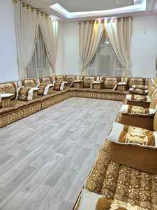 Design d'intérieur Majlis arabe, design classique moderne, ensemble élégant pour salon, sièges d'angle luxueux, design gain de place - Product Image 5