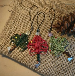 Porte-clés Arbre de Noël en Macramé, Ornement en Corde Fait Main, Décoration Festive de Vacances, Joli Porte-clés pour Sacs et Cadeaux - Product Image 4