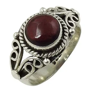Anillo de Plata 925 con Granate Natural para Mujer, Joyería con Incrustaciones de Garras, Estilo Geométrico, Diseño Religioso Hindú - Product Image 1