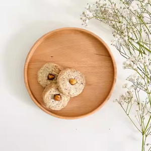 Assiette en bois ronde Assiette de service polyvalente et assiette décorative en bois naturel par l'artisanat du croissant - Product Image 1